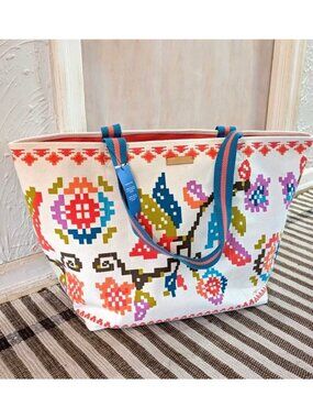 New Vera Bradley Reversible Large Canvas Beach Tote - Hacienda Cross Stitch